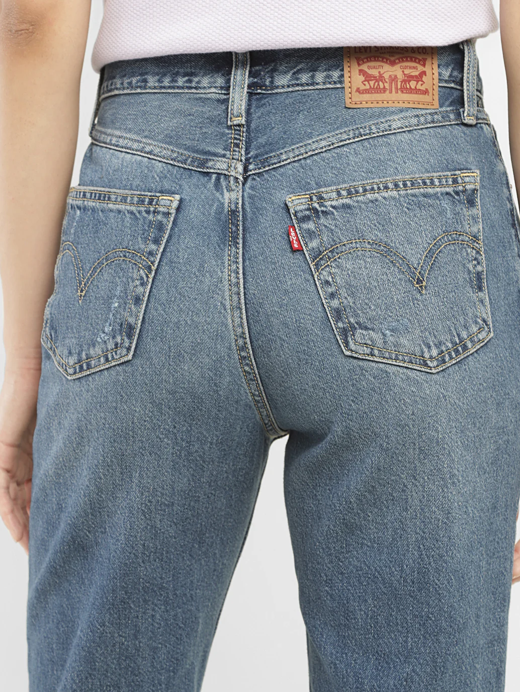 Women's 80s Mom Blue Loose Fit Mid Rise Jeans - Image 5