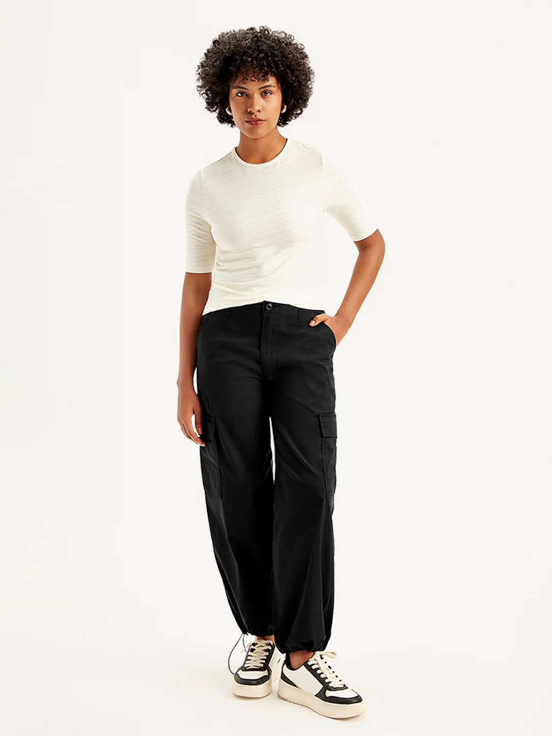 Women's Mid Rise Baggy Fit Cargo Trousers