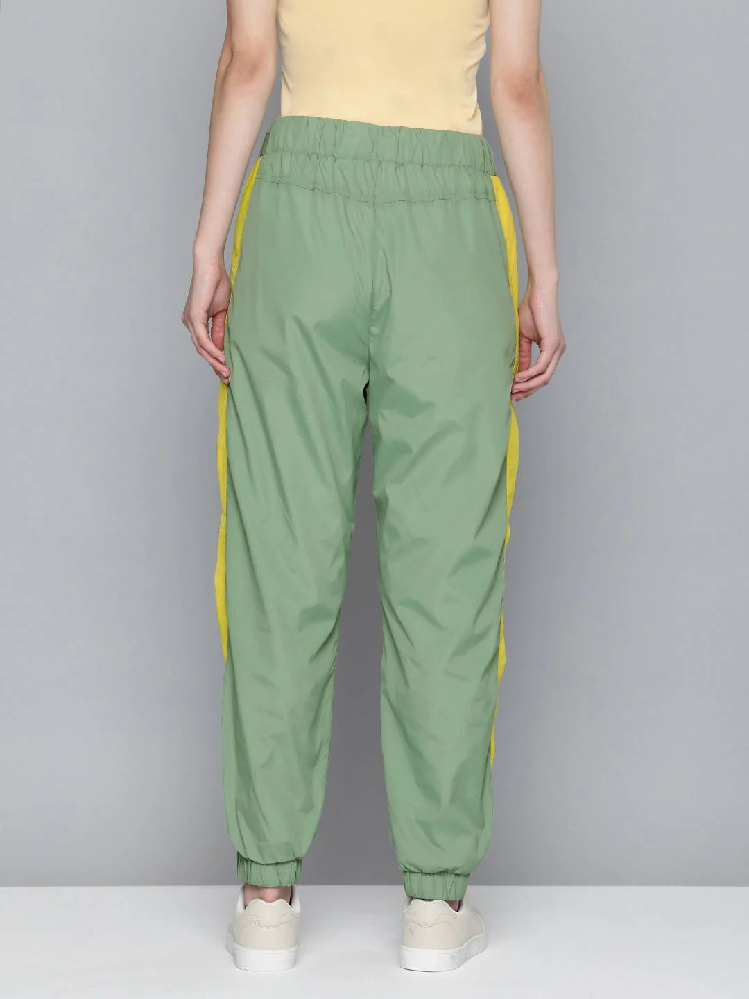 Women's Mid Rise Green Loose Tapered Fit Joggers - Image 2