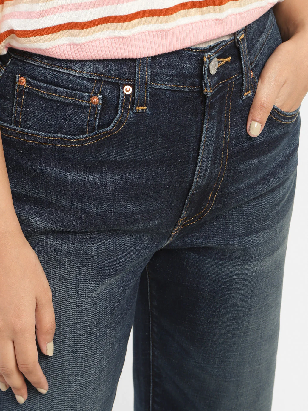 Women's Blue Straight Fit Mid Rise Boyfriend Jeans - Image 6