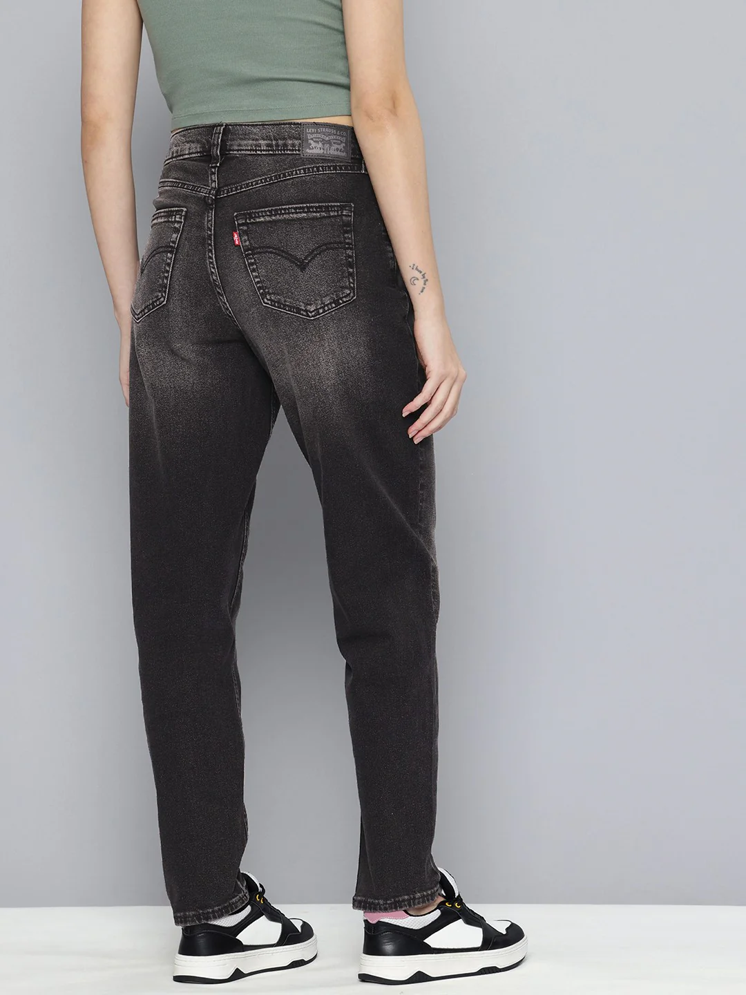 Women's 80s Mom Black Loose Fit Mid Rise Jeans - Image 2