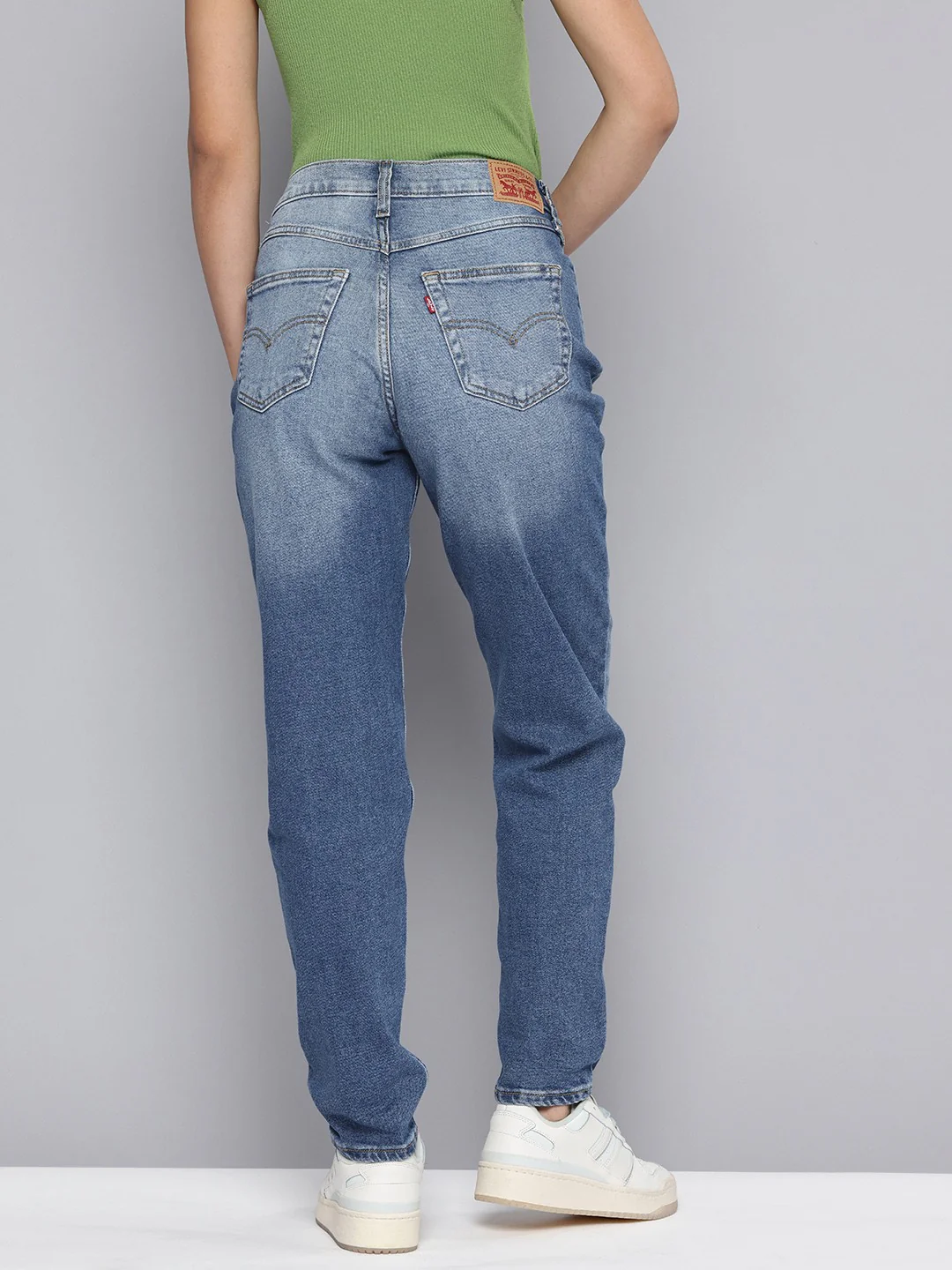 Women's 80s Mom Blue Loose Fit Mid Rise Jeans - Image 2