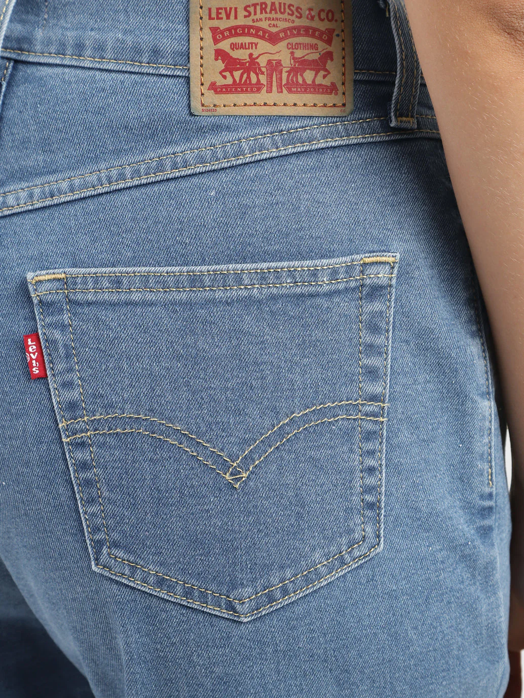 Women's Blue Loose Fit Mid Rise Mom Jeans - Image 6