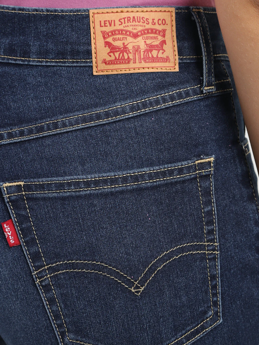 Women's Blue Loose Fit High Rise Mom Jeans - Image 7