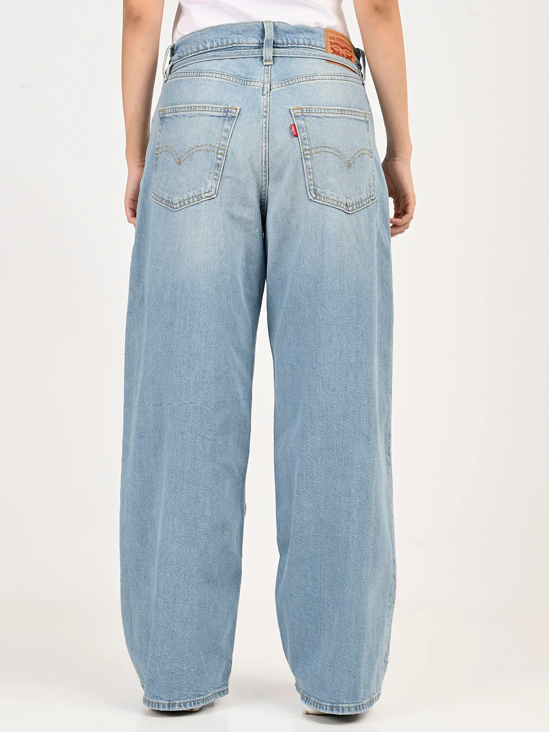 Women's Light Blue Wide Leg Fit Mid Rise Jeans - Image 4