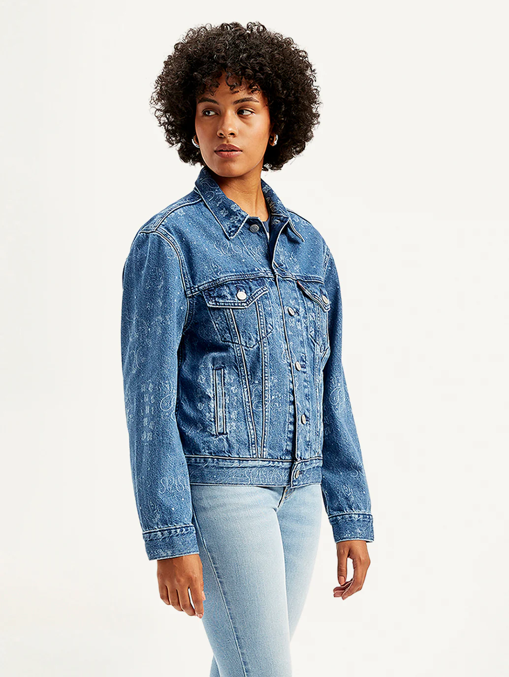 Women's Paisley Print Blue Spread Collar Denim Trucker Jacket - Image 5