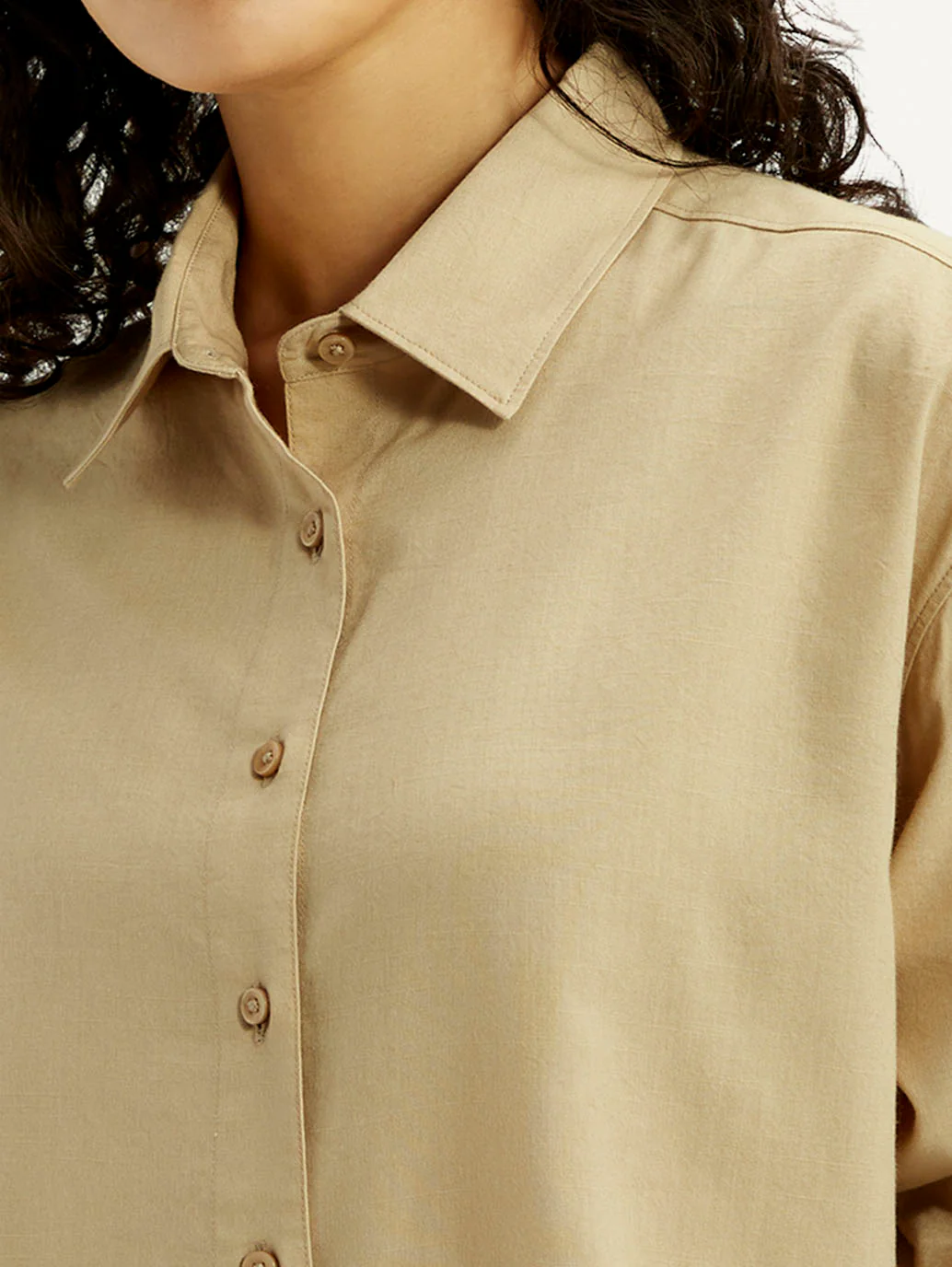 Women's Solid Beige Relaxed Fit Shirt - Image 5