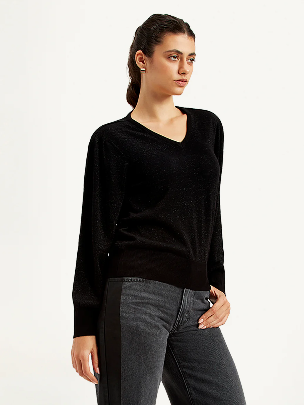 Women's Solid Black V Neck Sweater - Image 5