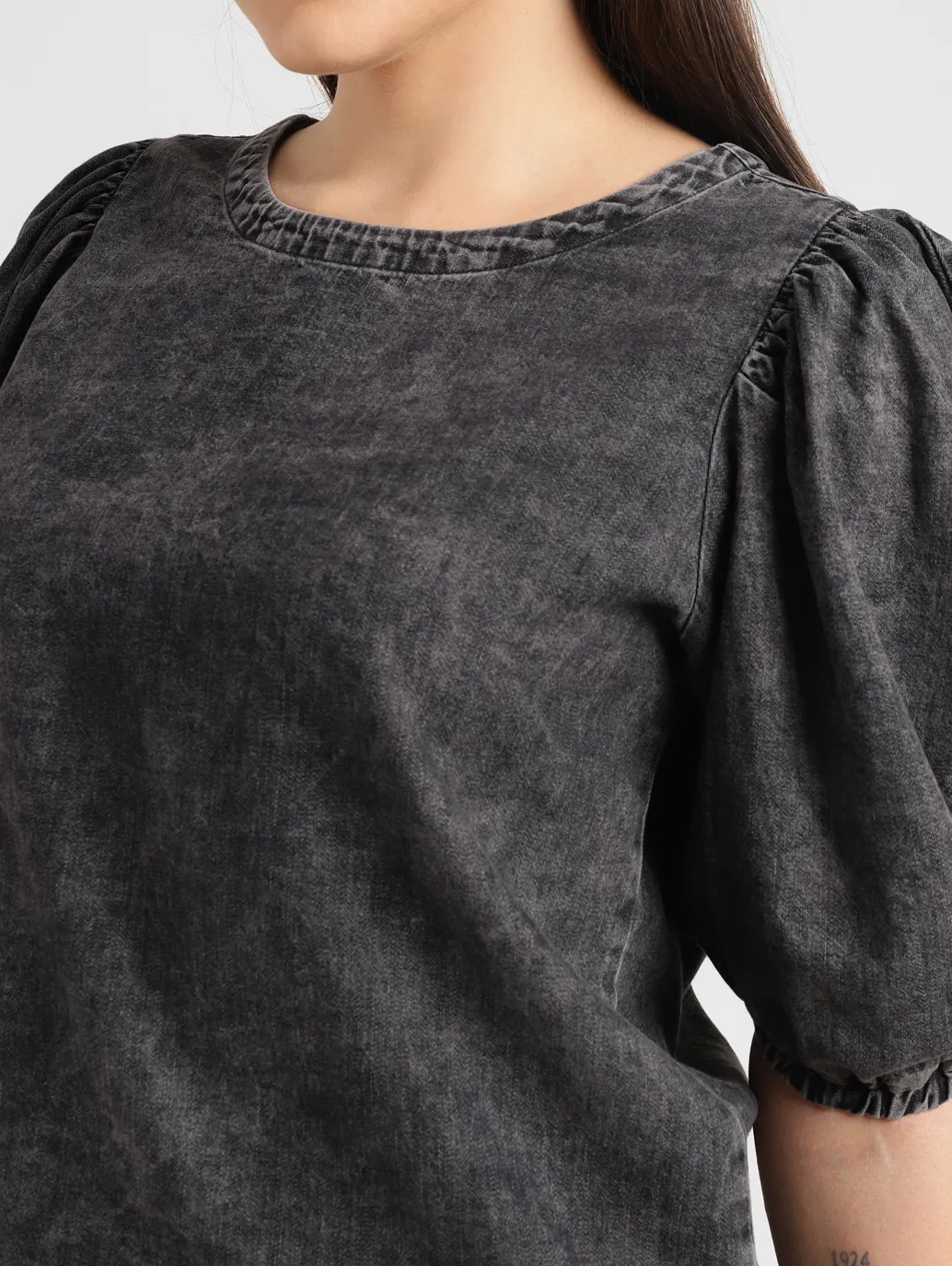 Women's Solid Charcoal Grey Round Neck Top - Image 5