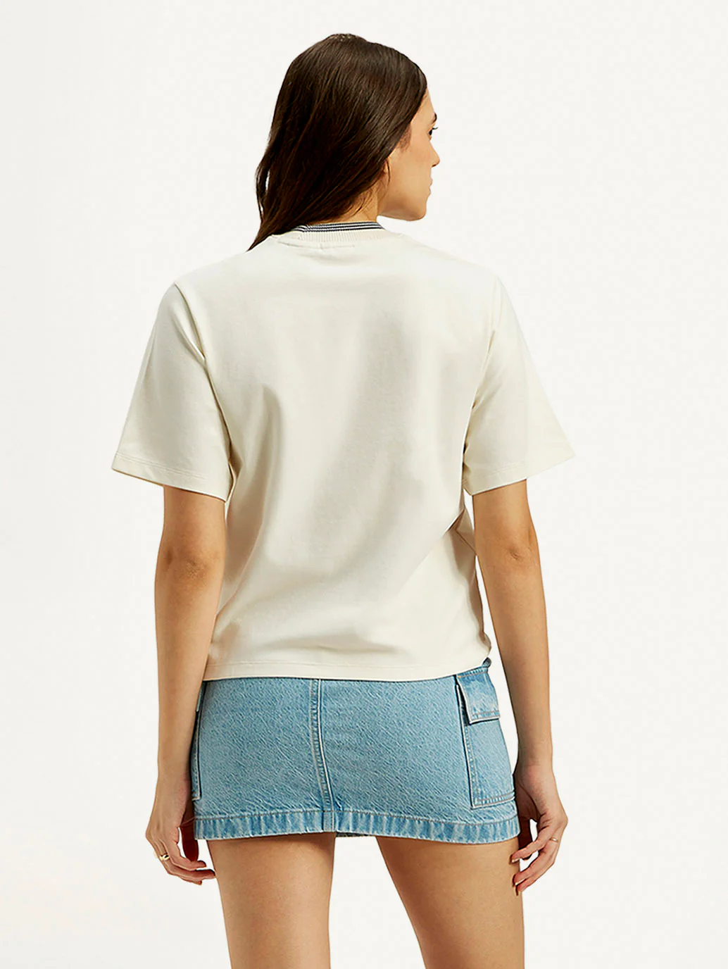 Women's Solid Crew Neck T-shirt - Image 4