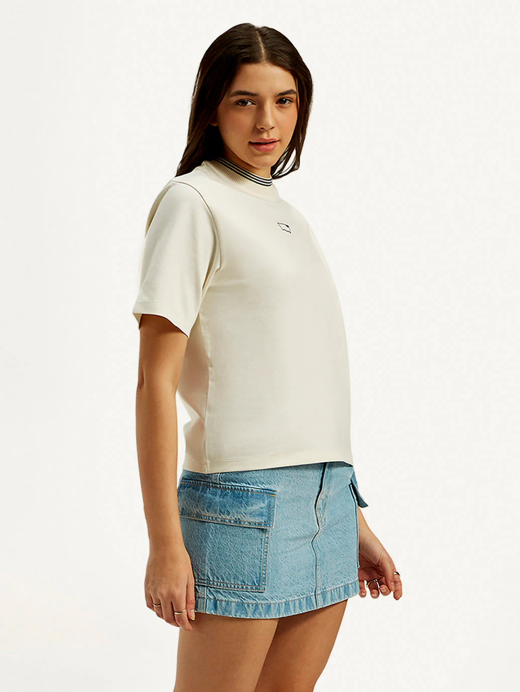 Women's Solid Crew Neck T-shirt - Image 6