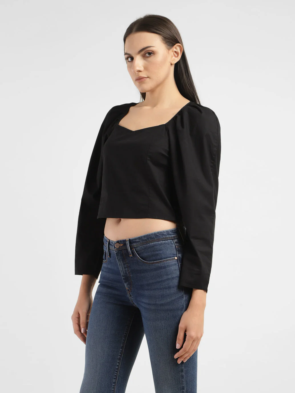 Women's Solid Sweet Heart Neck Top - Image 4