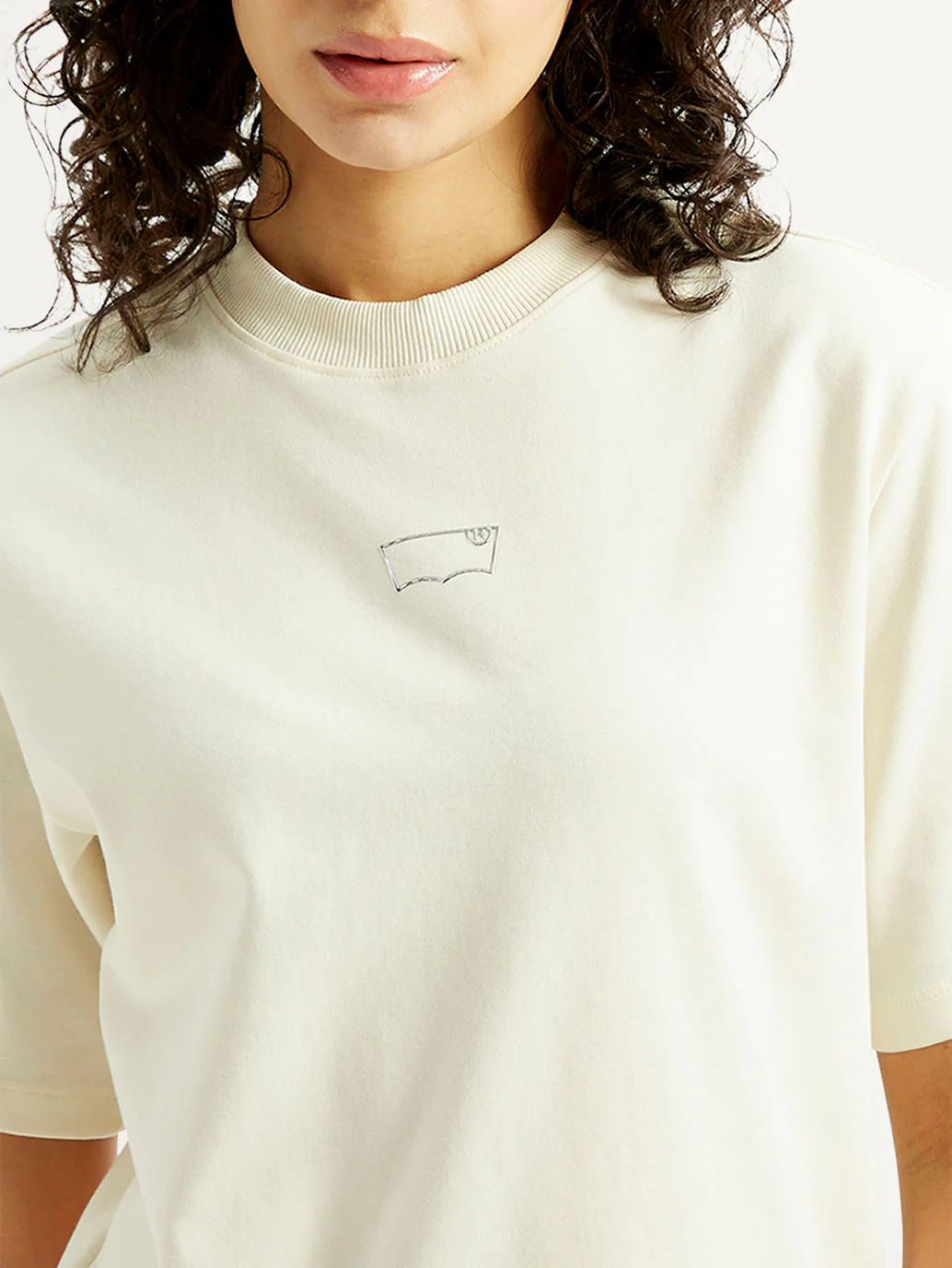Women's Solid Crew Neck T-shirt - Image 3