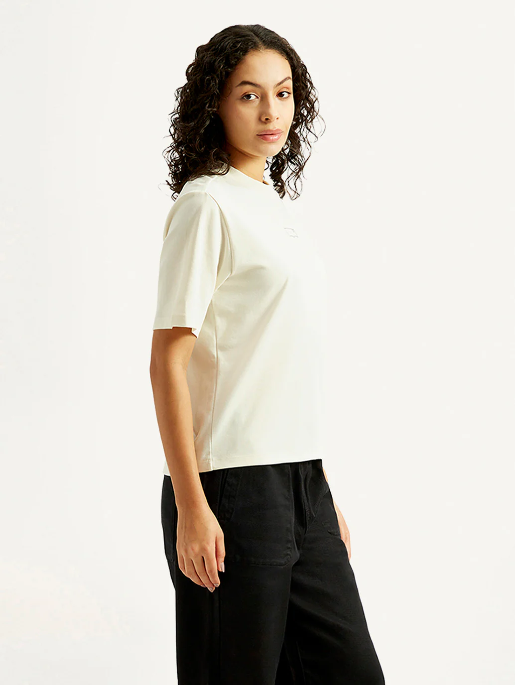 Women's Solid Crew Neck T-shirt - Image 4