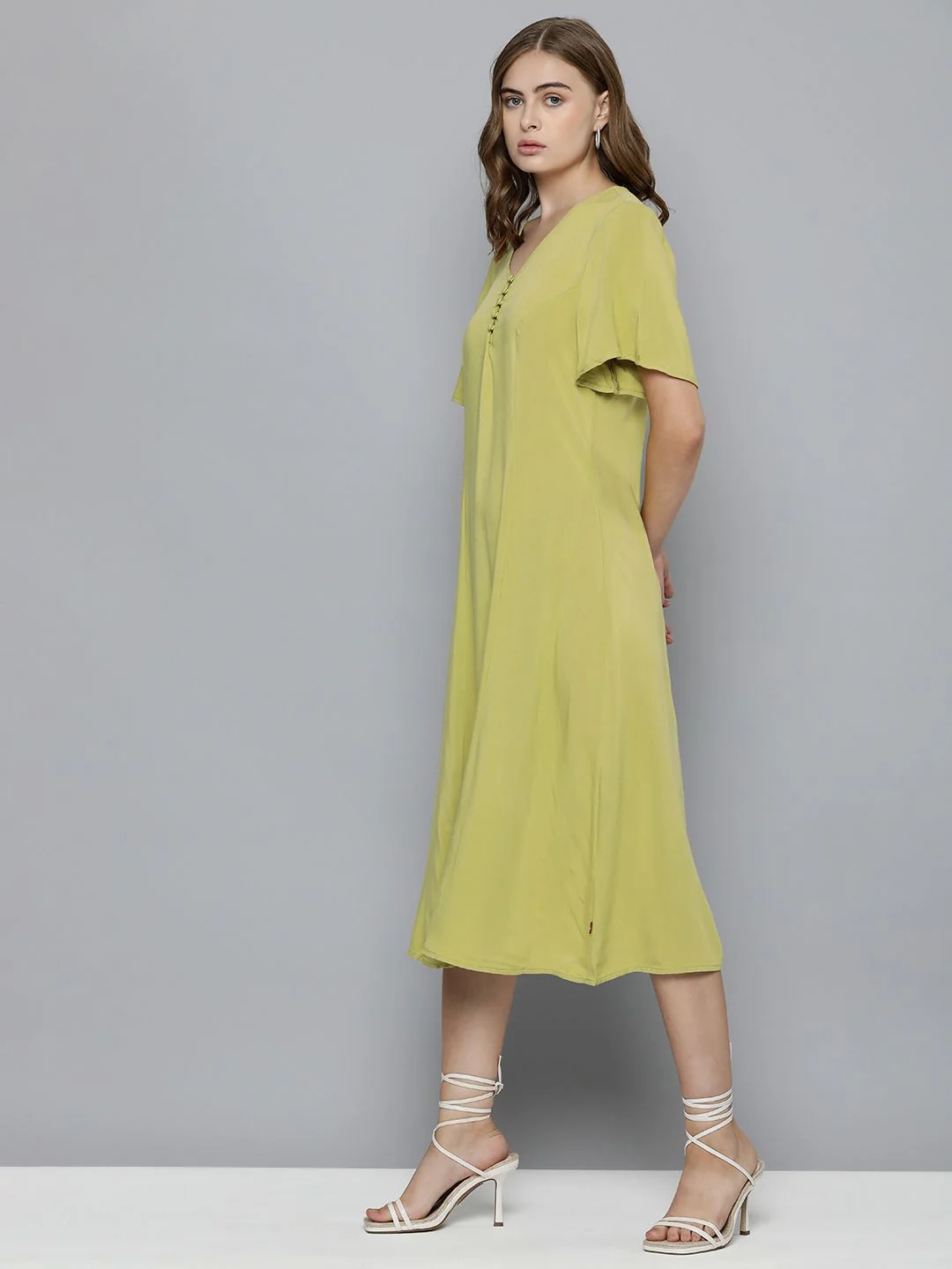 Women's Solid Green V Neck Dresses - Image 3
