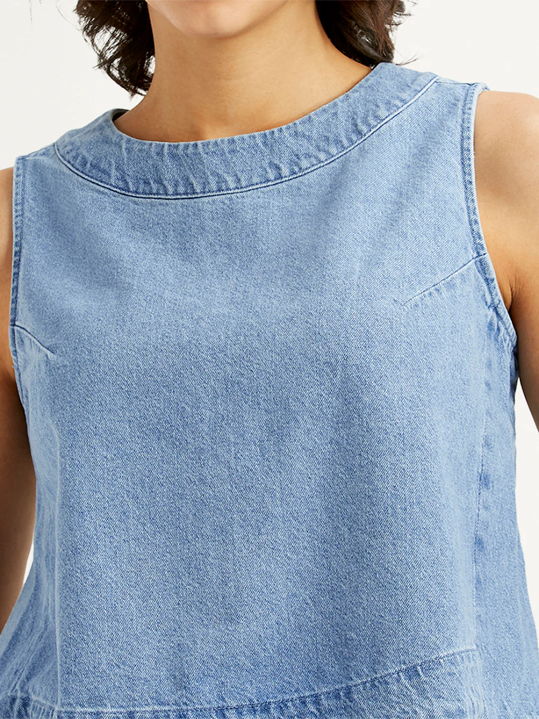 Women's Solid Light Blue Round Neck Denim Crop Top - Image 3