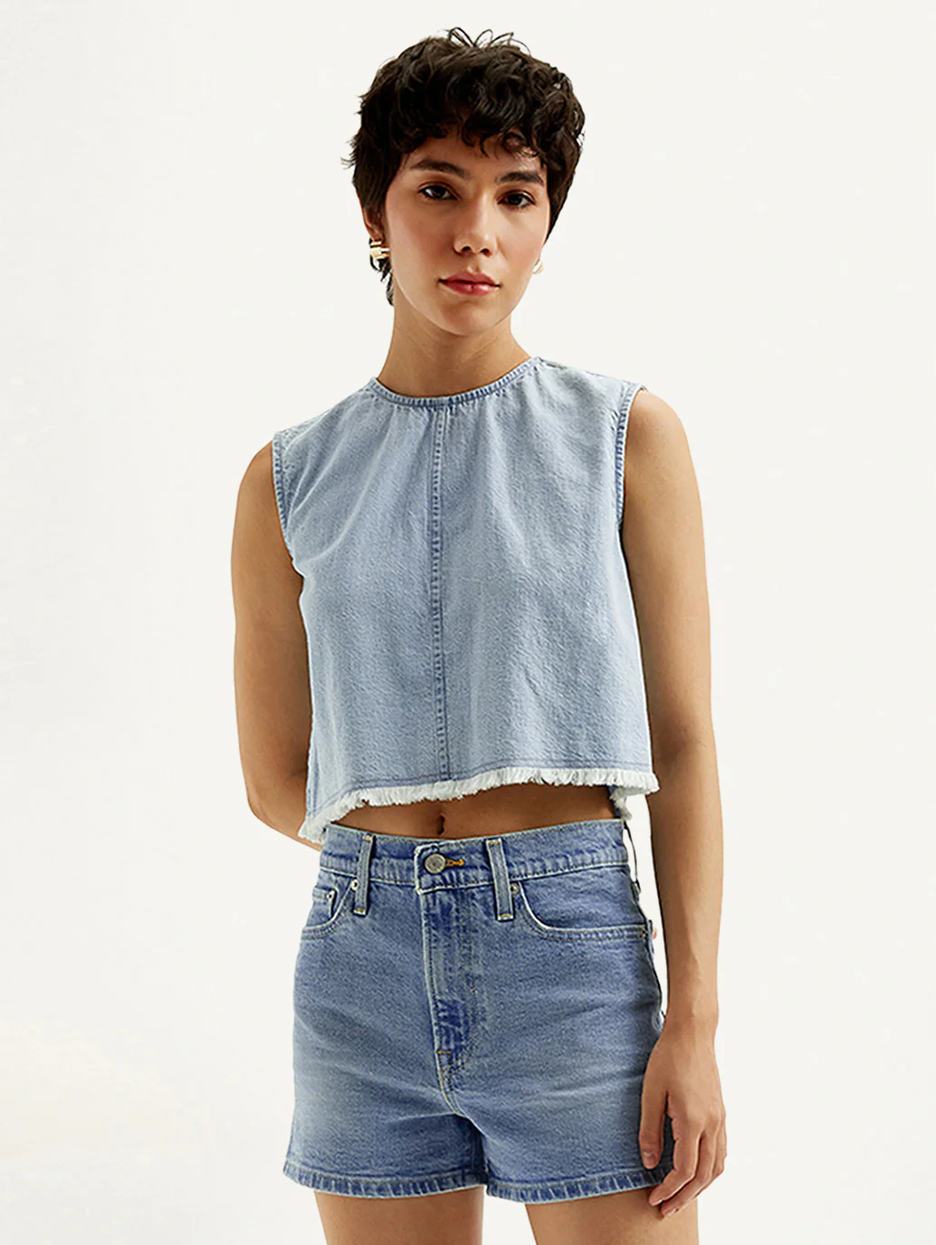 Women's Solid Light Blue Round Neck Denim Crop Top - Image 4