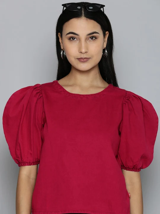 Women's Solid Red Round Neck Top - Image 2