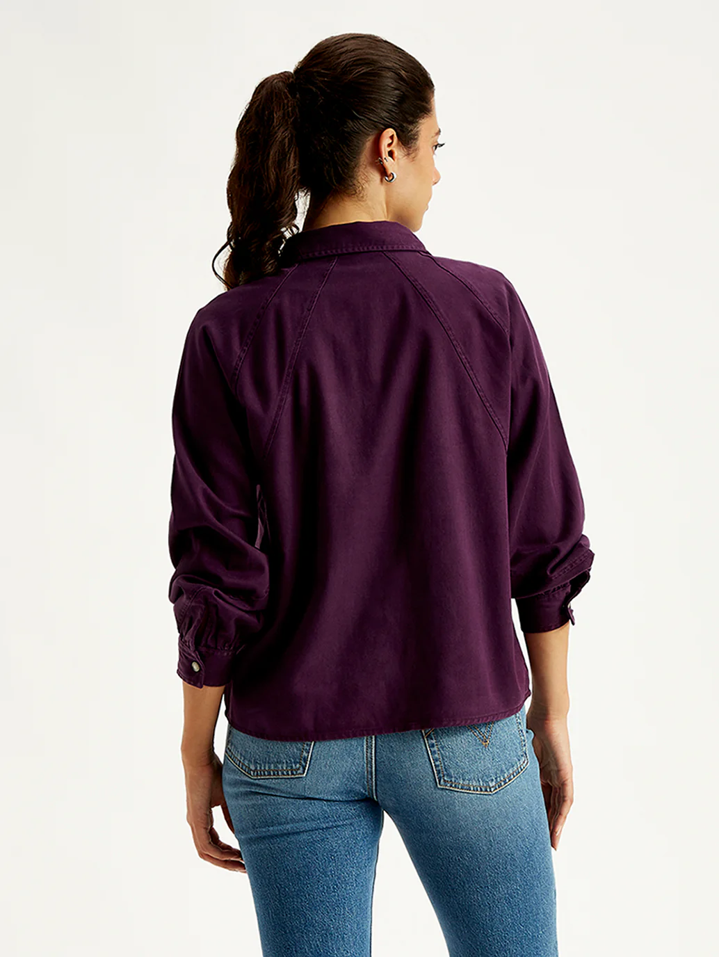 Women's Solid Relaxed Fit Denim Shirt - Image 5
