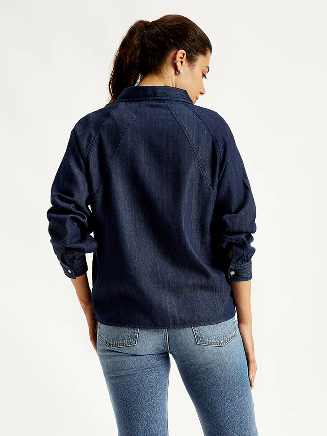 Women's Solid Relaxed Fit Denim Shirt - Image 3