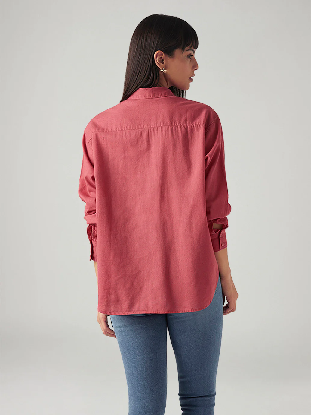 Women's Solid Relaxed Fit Linen Shirt - Image 2