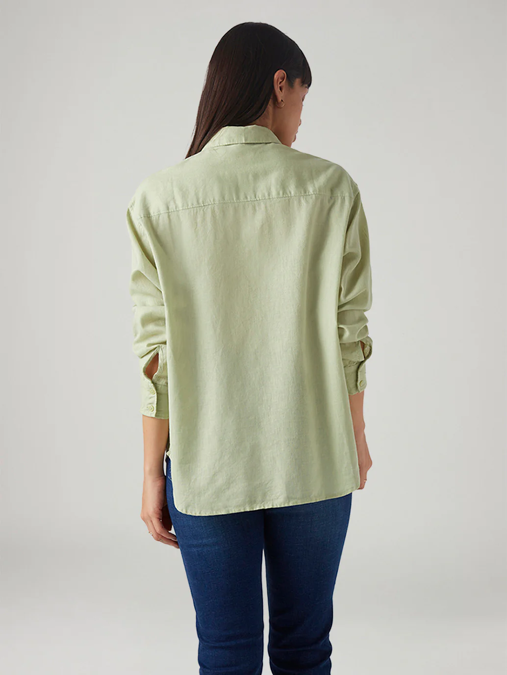 Women's Solid Relaxed Fit Linen Shirt - Image 2