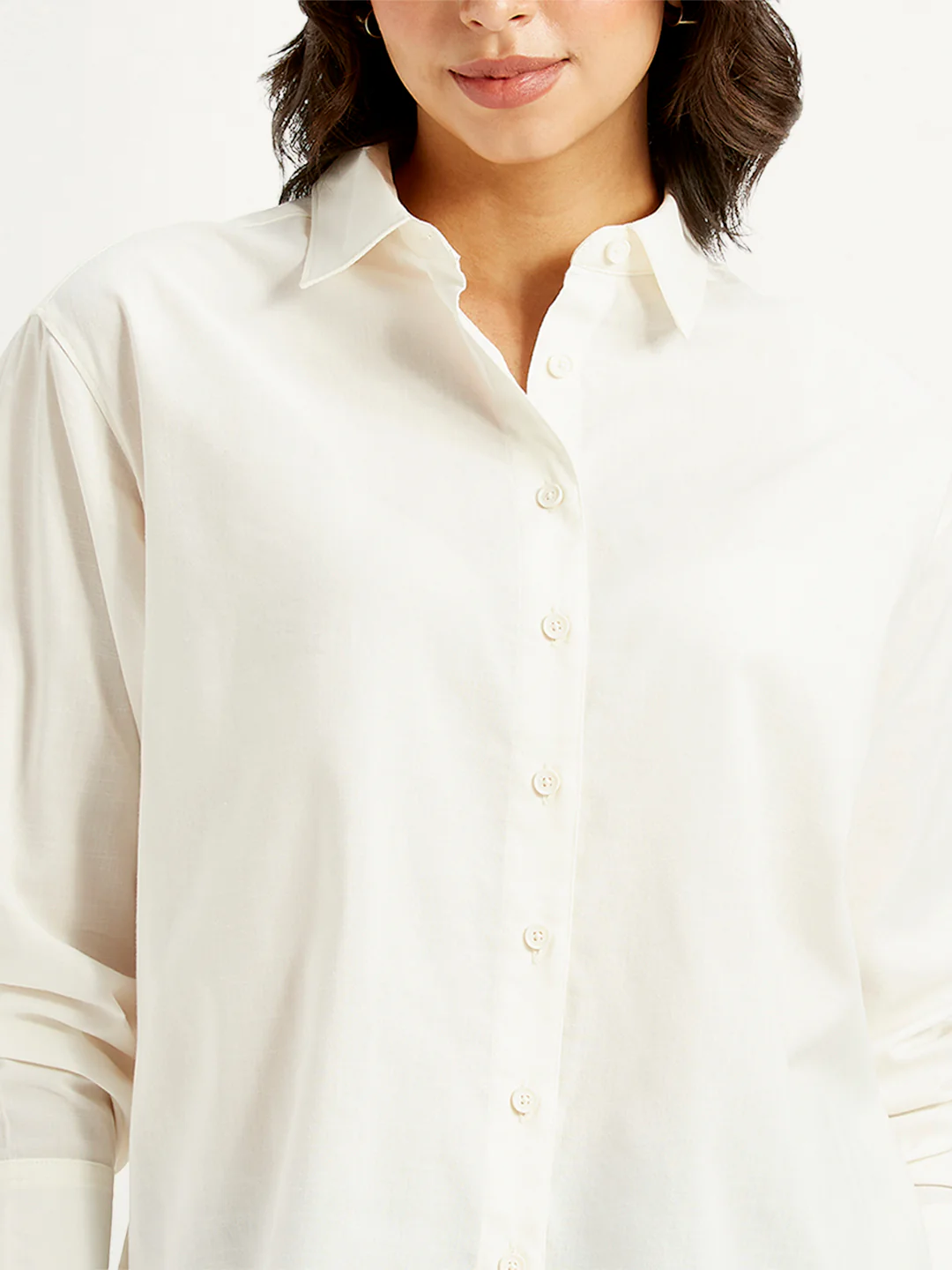 Women's Solid Relaxed Fit Shirt - Image 4