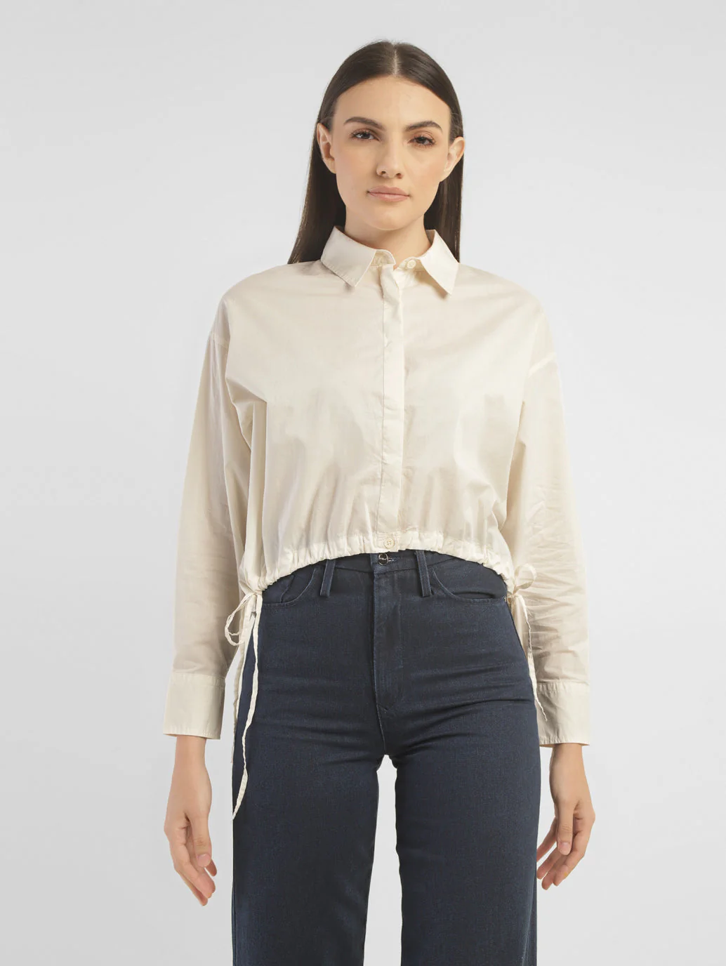 Women's Solid Relaxed Fit Shirt - Image 2