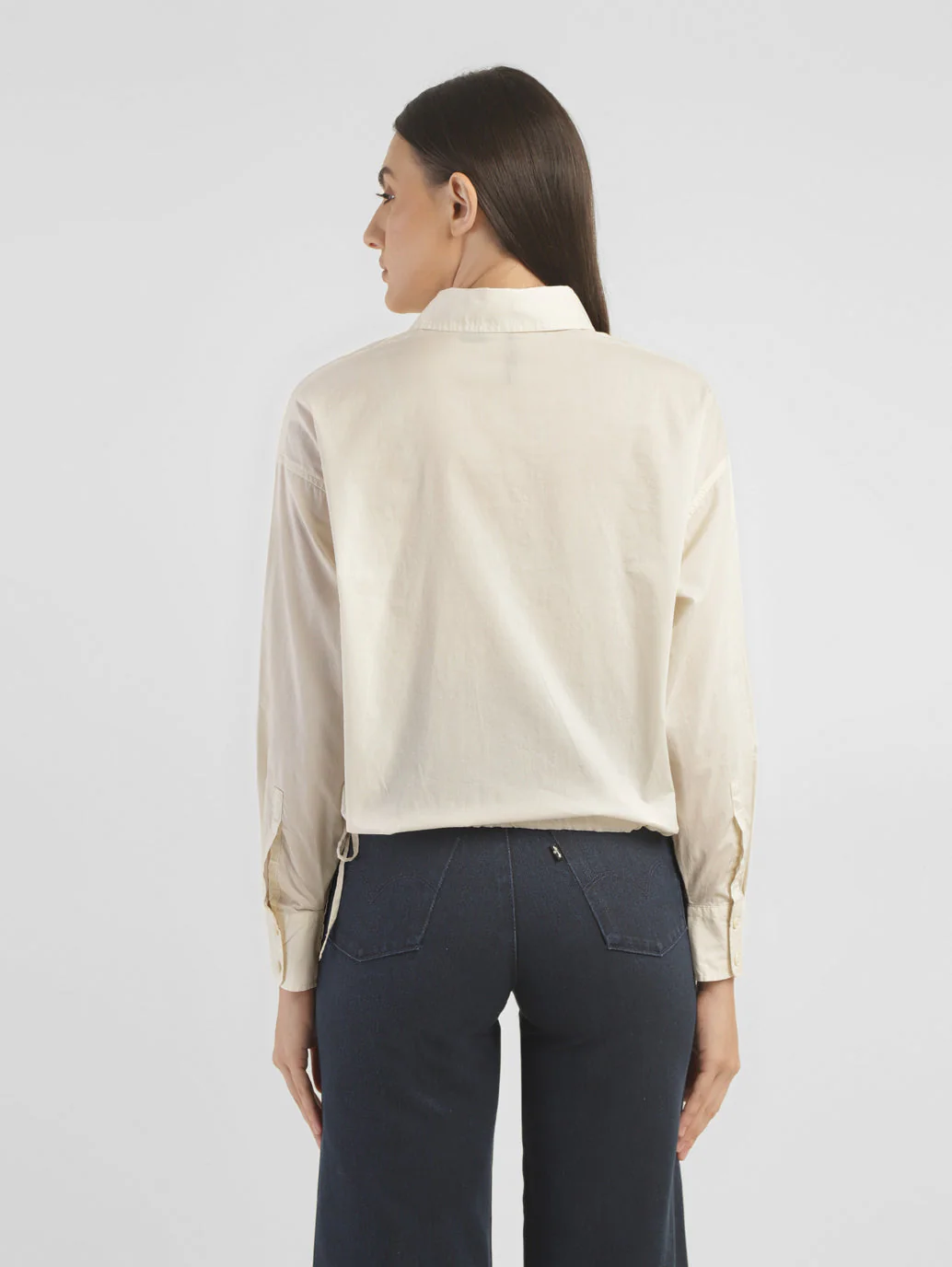 Women's Solid Relaxed Fit Shirt - Image 3
