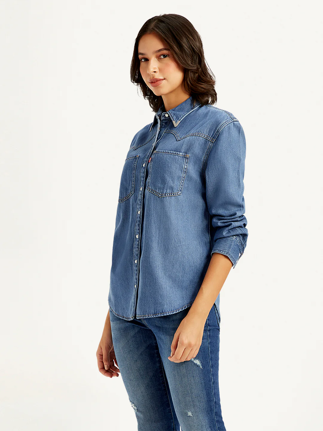 Women's Solid Relaxed Fit Denim Shirt - Image 3