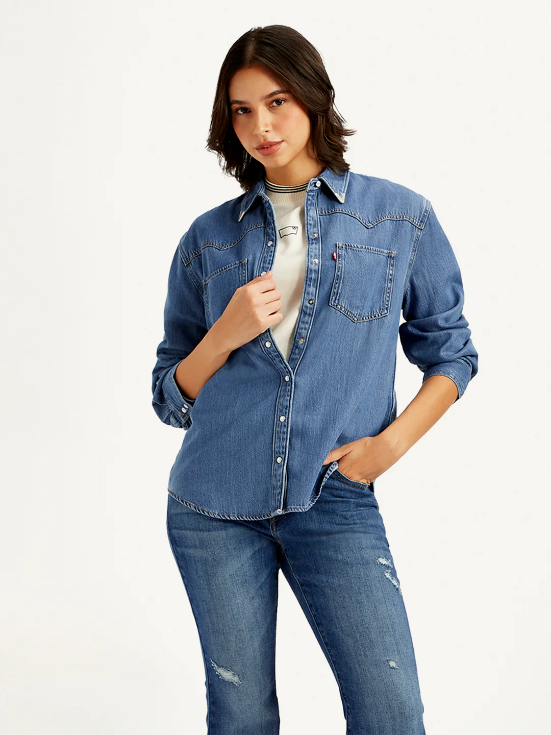 Women's Solid Relaxed Fit Denim Shirt - Image 5
