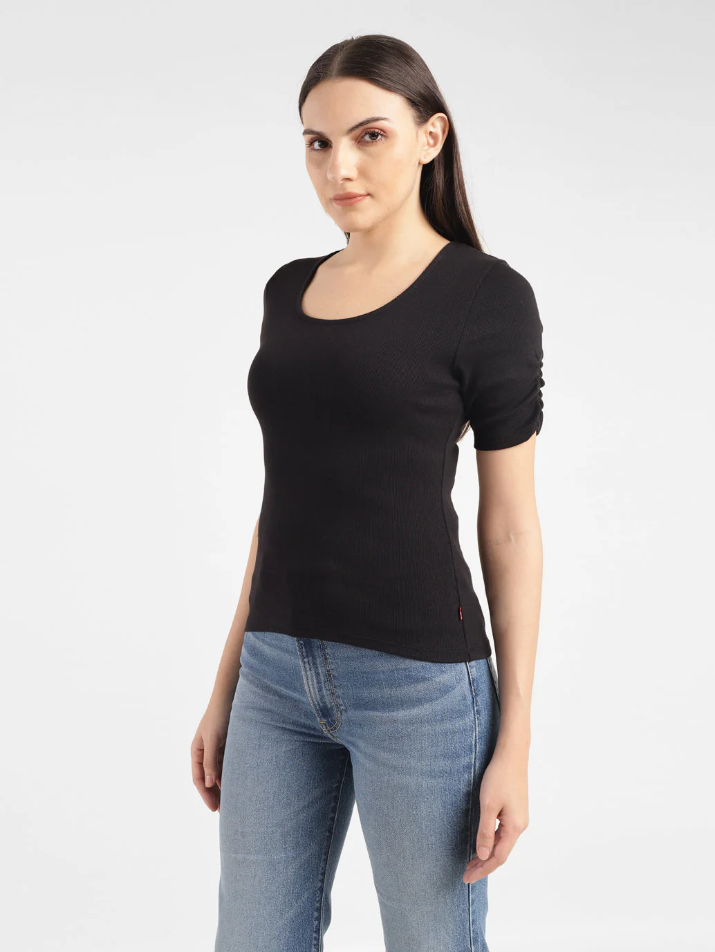 Women's Solid Scoop Neck T-shirt - Image 5