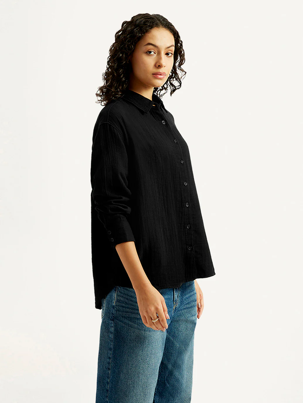 Women's Solid Relaxed Fit Shirt - Image 4
