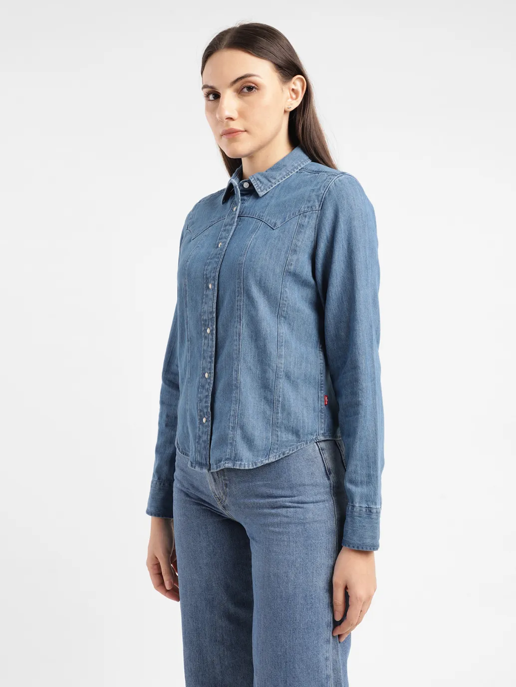 Women's Solid Slim Fit Shirt - Image 4