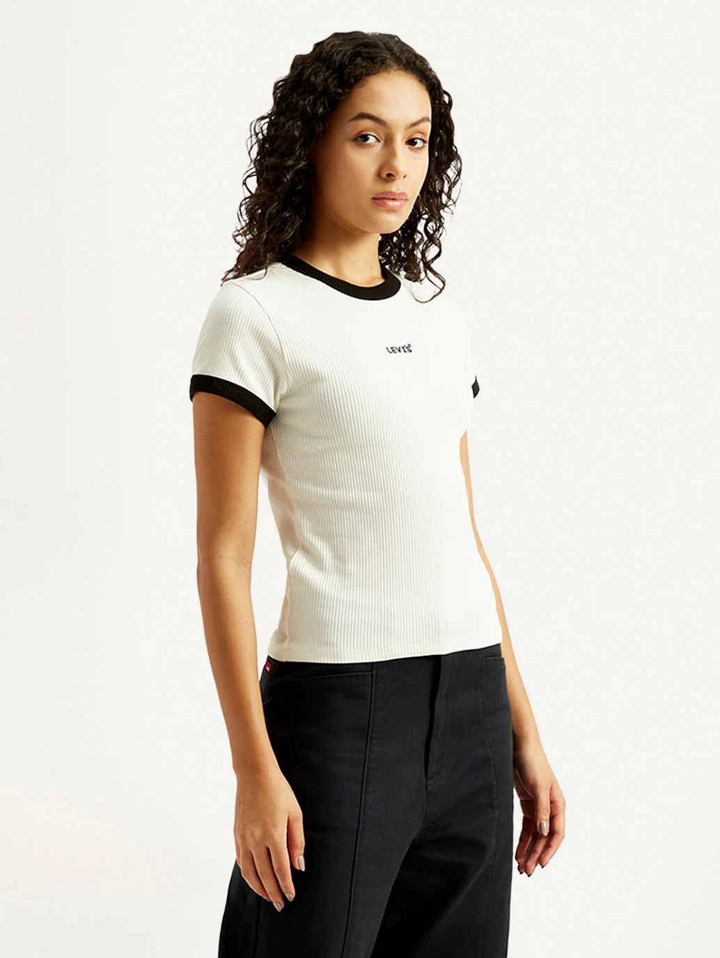 Women's Solid Slim Fit T-shirt - Image 4