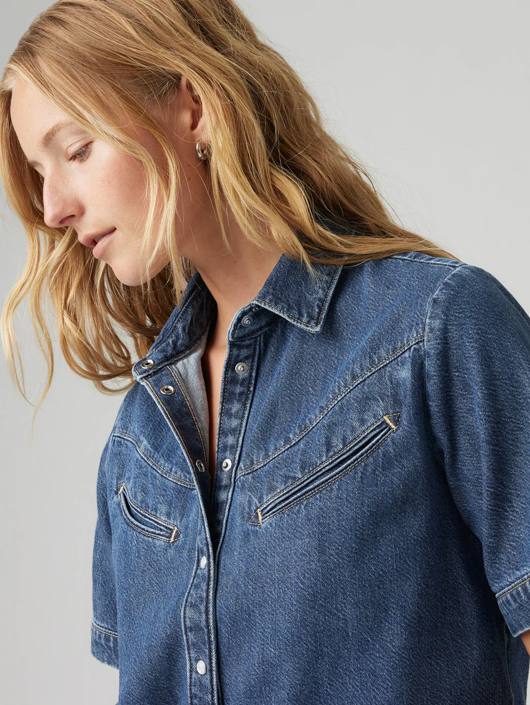 Women's Solid Spread Collar Shirt - Image 4