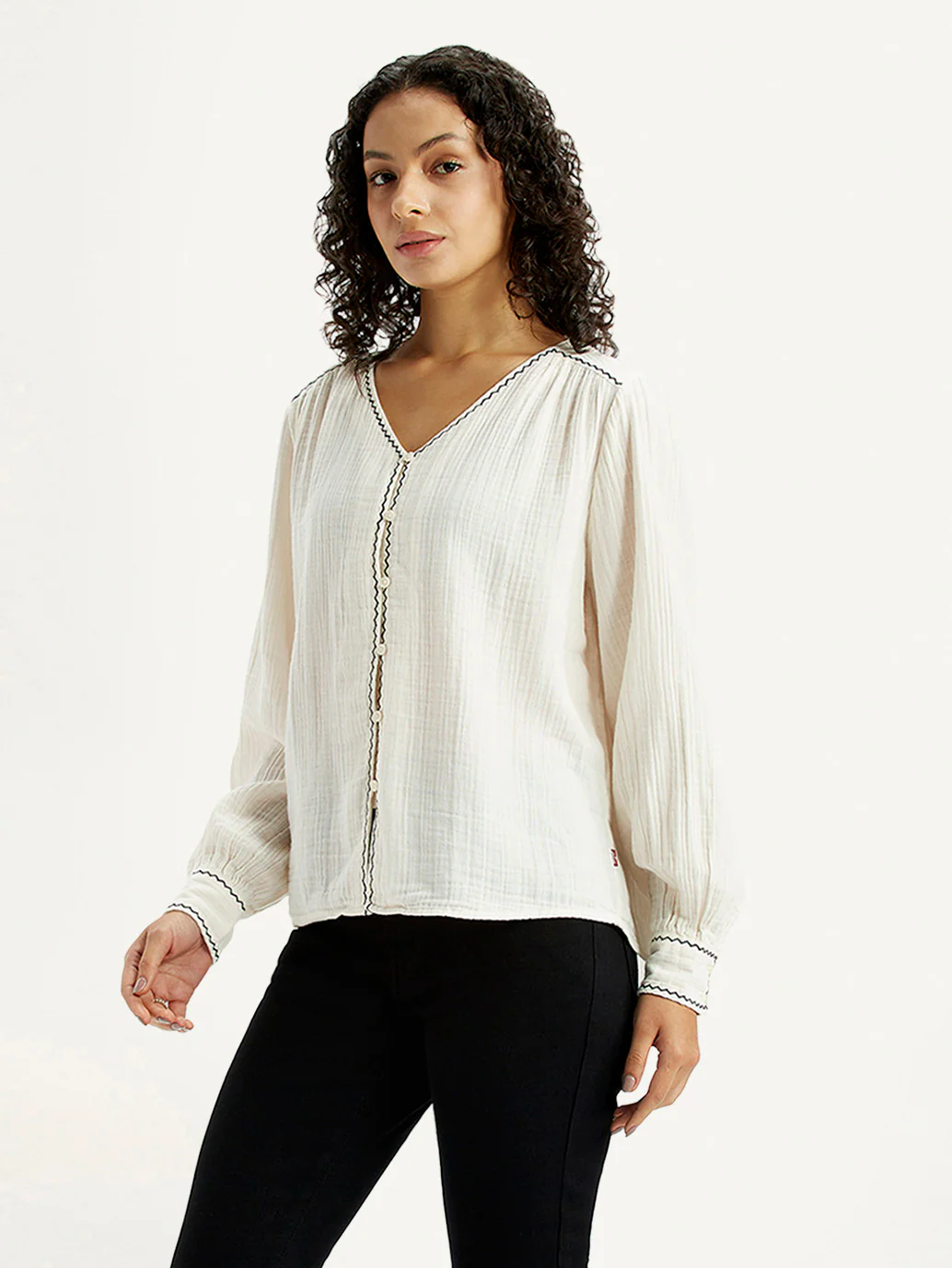 Women's Textured Off White V-Neck Top - Image 4