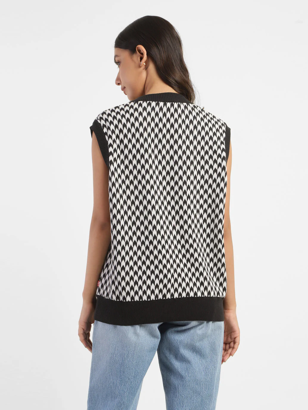 Women's V-Neck Checkered Sweater - Image 3